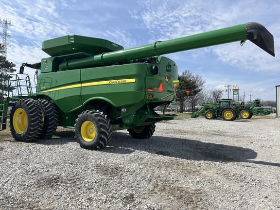 Image of John Deere S770 equipment image 2