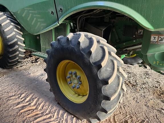 Image of John Deere S770 equipment image 4