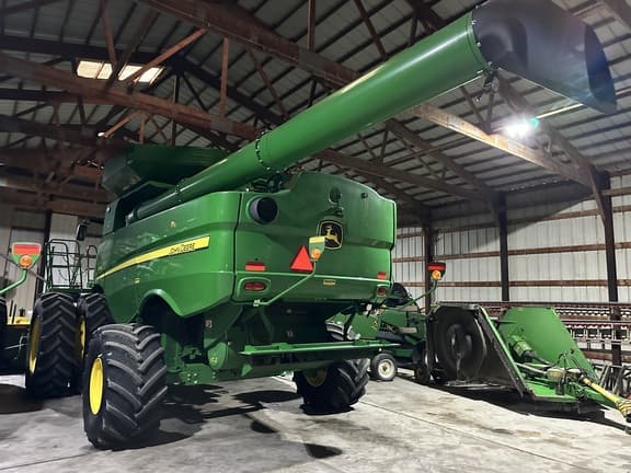 Image of John Deere S770 equipment image 4