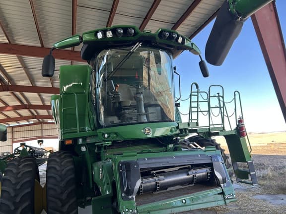 Image of John Deere S770 equipment image 1