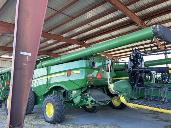 Image of John Deere S770 equipment image 4
