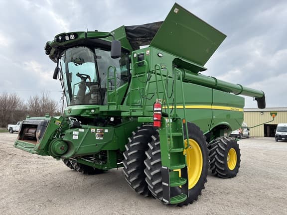 Image of John Deere S770 Primary image