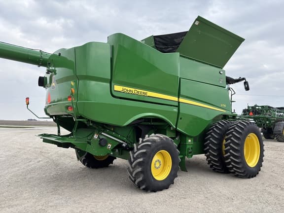 Image of John Deere S770 equipment image 4