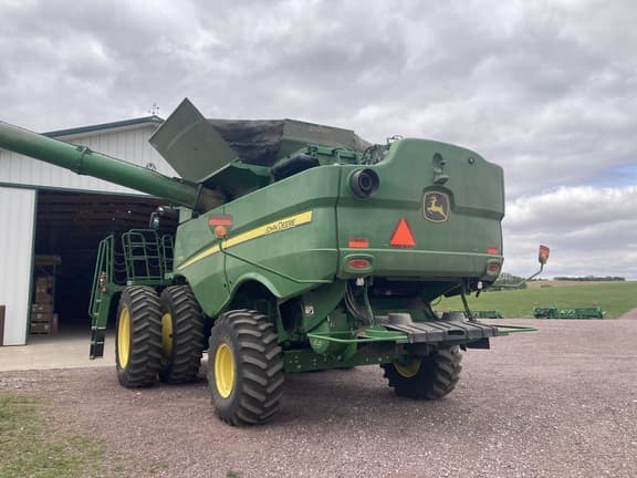 Image of John Deere S770 Primary image