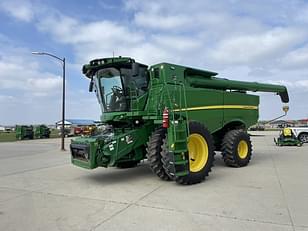 Main image John Deere S770 4