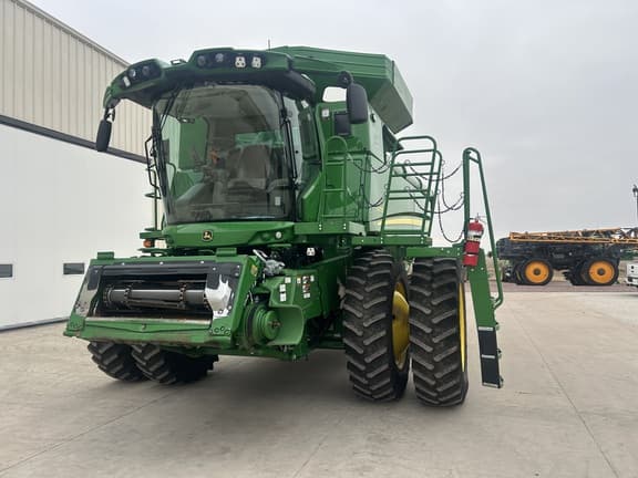 Image of John Deere S770 equipment image 1