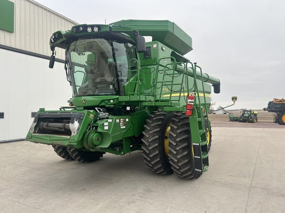 2022 John Deere S770 Equipment Image0