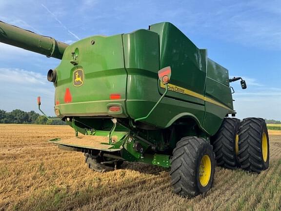 Image of John Deere S770 equipment image 4