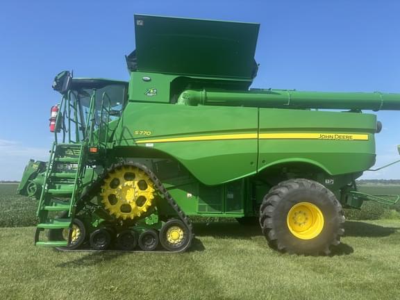 Image of John Deere S770 equipment image 1