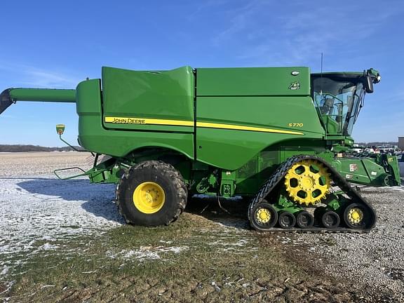 Image of John Deere S770 equipment image 1