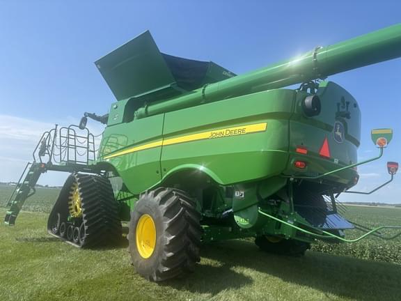 Image of John Deere S770 equipment image 2