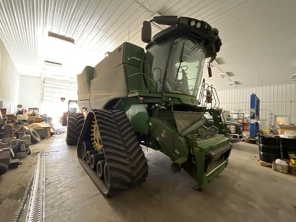 Image of John Deere S770 equipment image 2