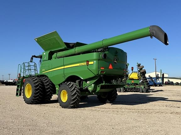 Image of John Deere S770 equipment image 2