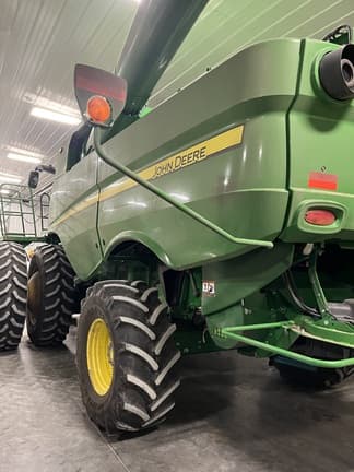 Image of John Deere S770 equipment image 4