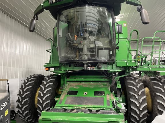 Image of John Deere S770 equipment image 1