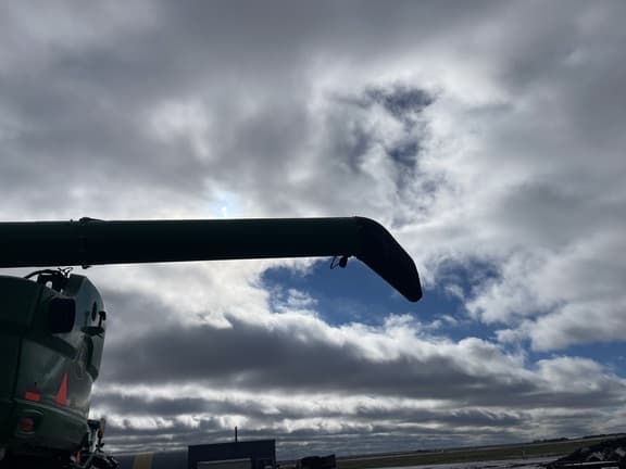 Image of John Deere S770 equipment image 3