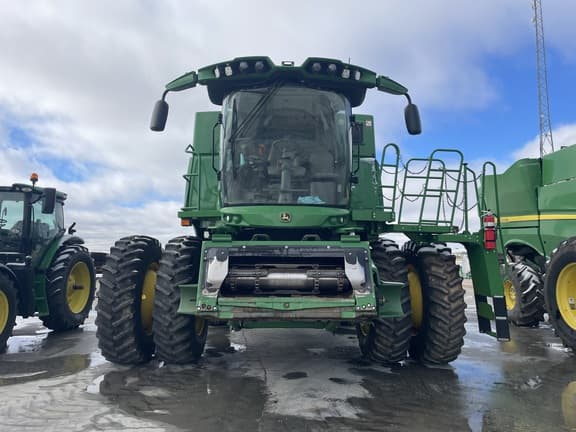 Image of John Deere S770 equipment image 1