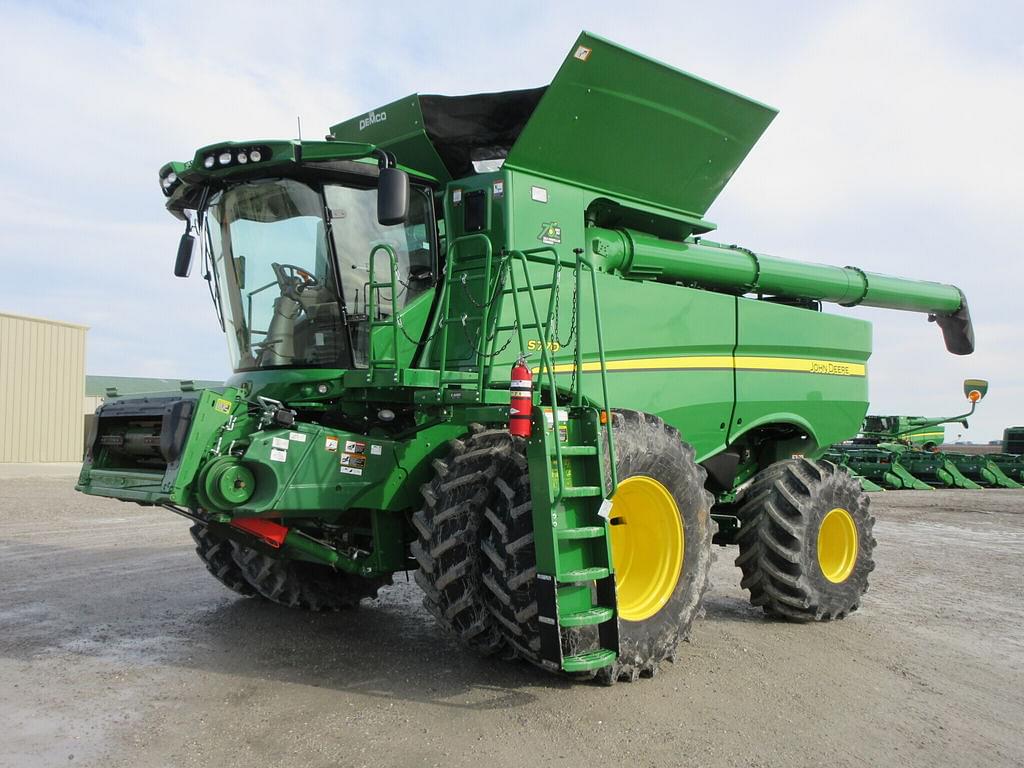 Image of John Deere S770 Primary image