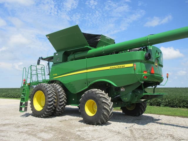 Image of John Deere S770 equipment image 2