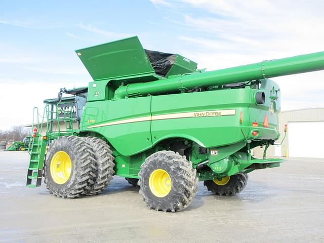 Image of John Deere S770 equipment image 2