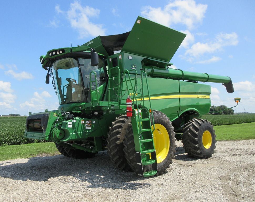 2022 John Deere S770 Equipment Image0