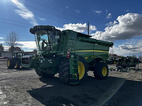 Image of John Deere S770 equipment image 1