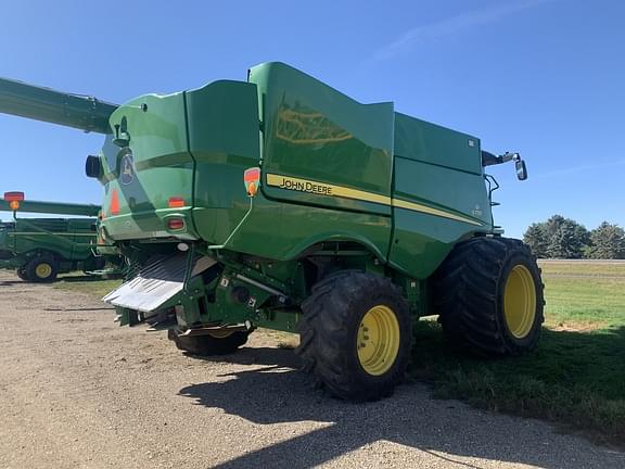 Image of John Deere S770 equipment image 1