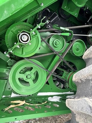 Image of John Deere S770 equipment image 4