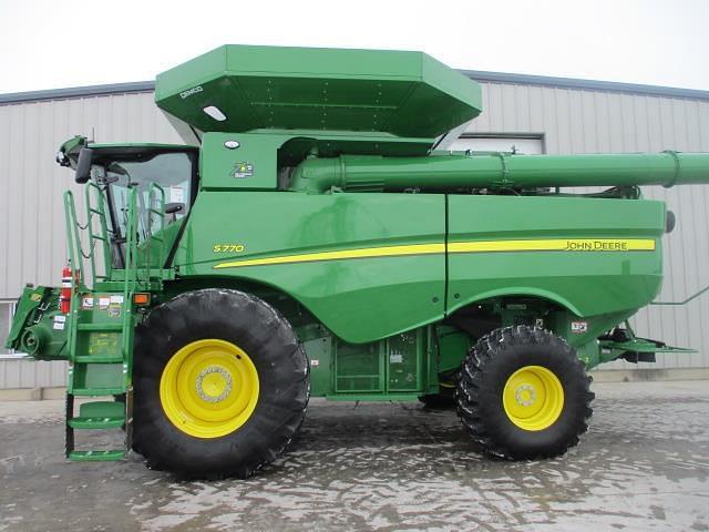 Image of John Deere S770 equipment image 2