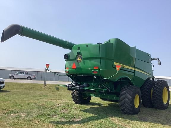 Image of John Deere S770 equipment image 1