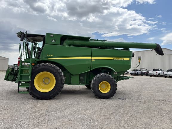 Image of John Deere S770 equipment image 1