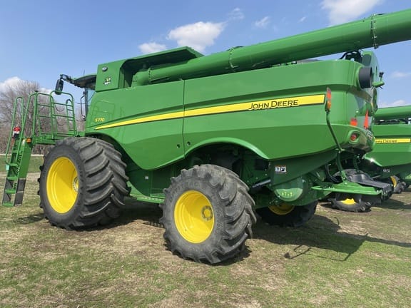 Main image John Deere S770