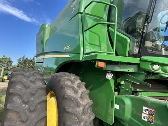 Image of John Deere S770 equipment image 1