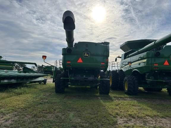 Image of John Deere S770 equipment image 3