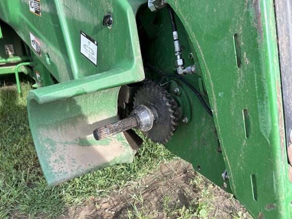 Image of John Deere S770 equipment image 2