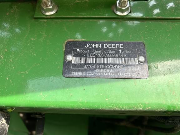 Image of John Deere S770 equipment image 2