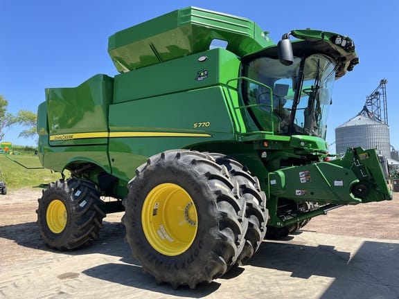 Main image John Deere S770