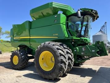Main image John Deere S770