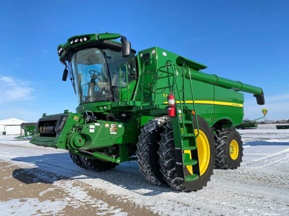 Main image John Deere S770
