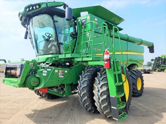 Main image John Deere S770