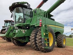 Main image John Deere S770 0