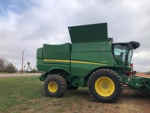 Main image John Deere S770 3