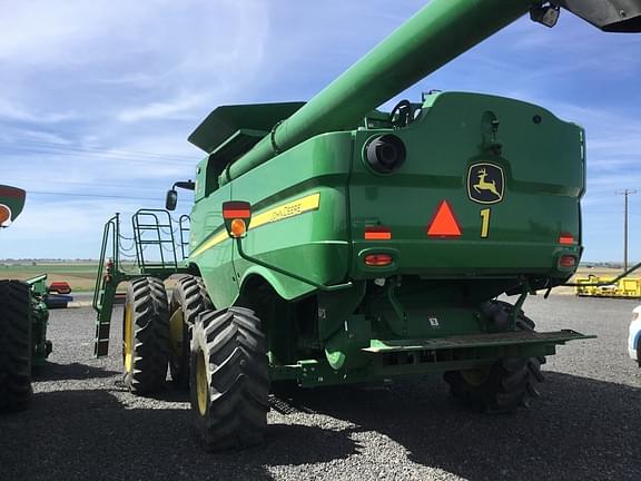 Image of John Deere S770 equipment image 1