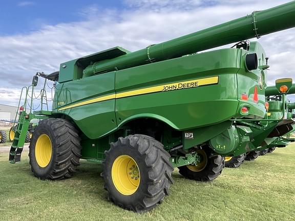 Image of John Deere S770 equipment image 3