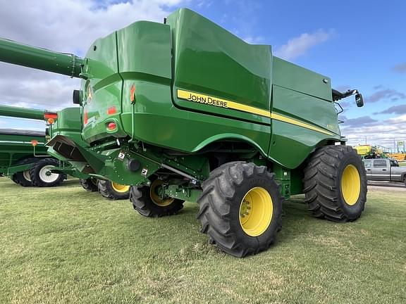 Image of John Deere S770 equipment image 4