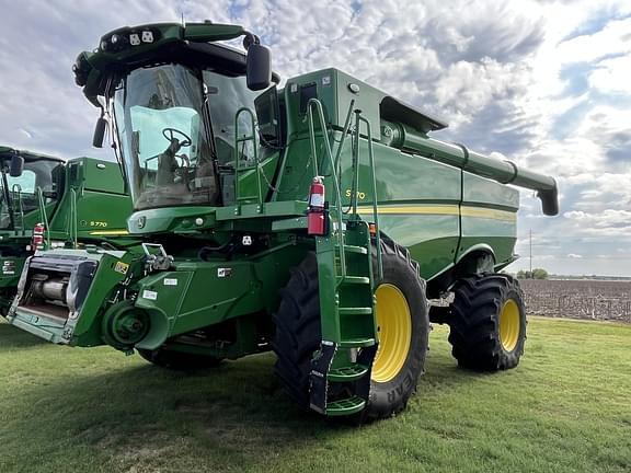 Image of John Deere S770 equipment image 1