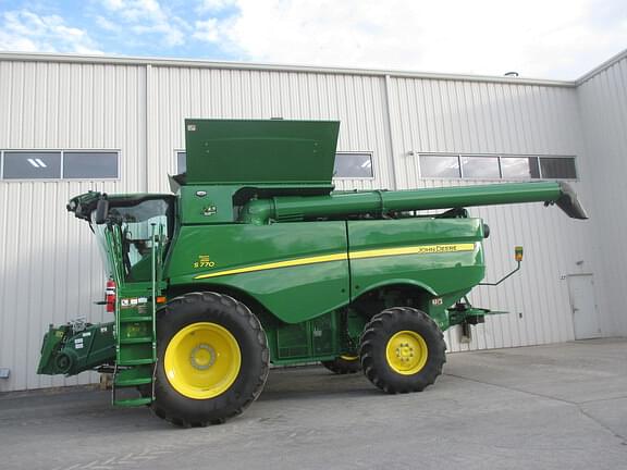 Image of John Deere S770 equipment image 2