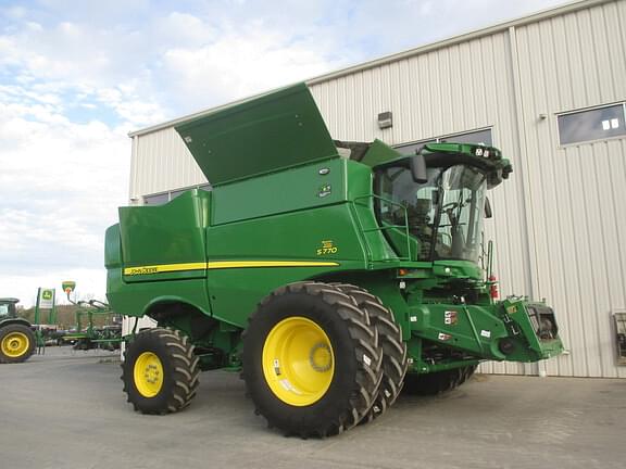 Image of John Deere S770 equipment image 3