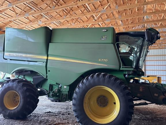 Image of John Deere S770 equipment image 1