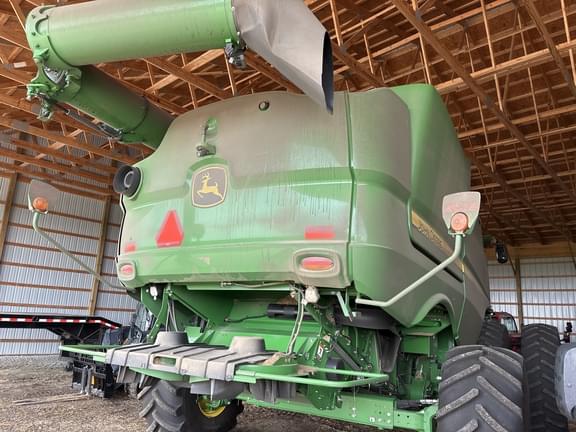 Image of John Deere S770 equipment image 2